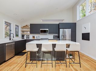 8 Semaphore Rd, East Hampton, NY 11937