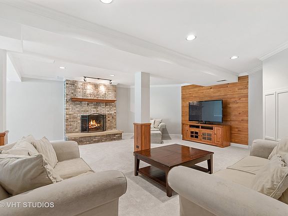 5th image of 1569 Old Barn Cir