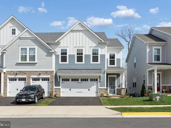 18320 Moss Garden Rd, Dumfries, VA 22026