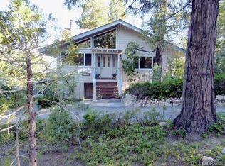 943 Grass Valley Rd, Lake Arrowhead, CA 92352