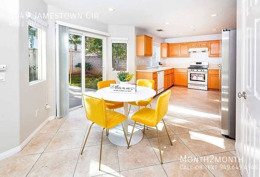 Delight on Jamestown Circle — Photo 3