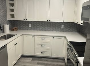 10005 Sakura Dr, Saint Louis, MO 63128