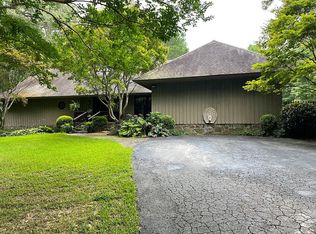 124 Jewel Dr, Griffin, GA 30224
