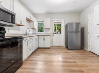 14-24 C St #18, Whitinsville, MA 01588