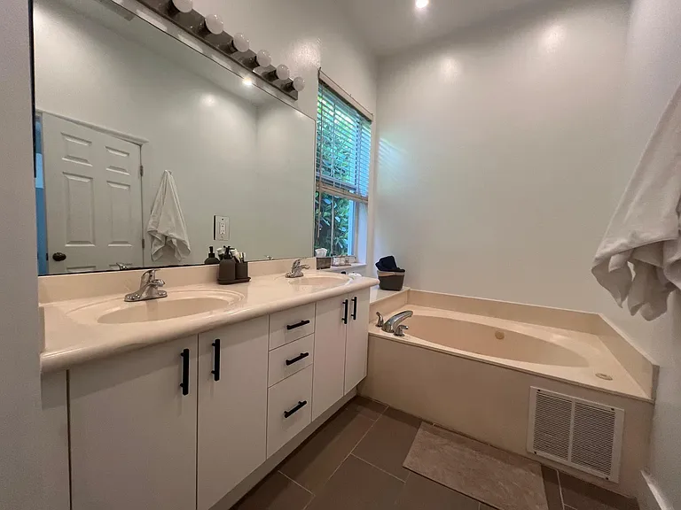 522 Live Oak Ln — Photo 19