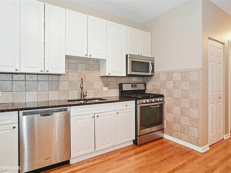 850 W Diversey Pkwy #2 — Photo 5