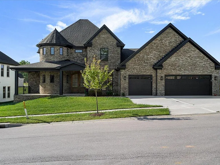 413 Weston Park — Photo 38
