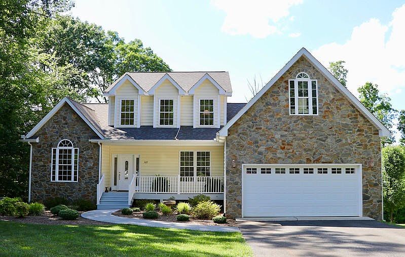 Beautiful Lake Home