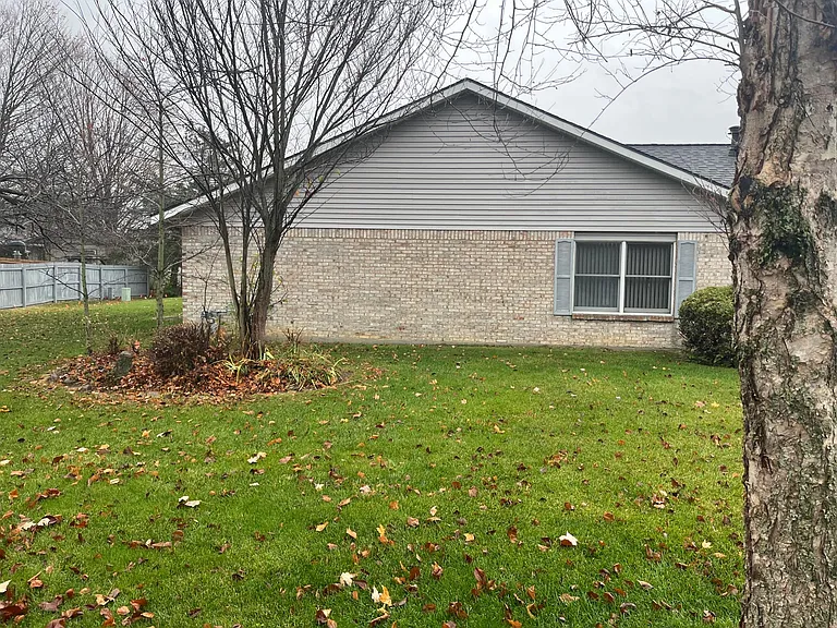 1814 N Lakeman Dr — Photo 8