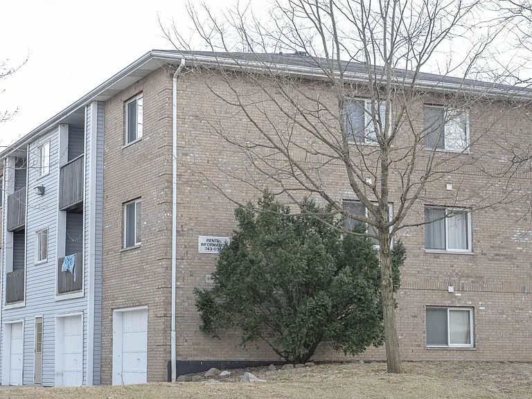 111 Wiggins St — Photo 2
