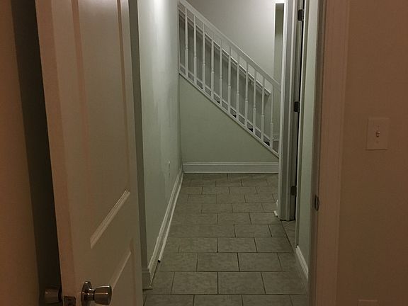 5th image of 4128 Chester Ave APT 1R