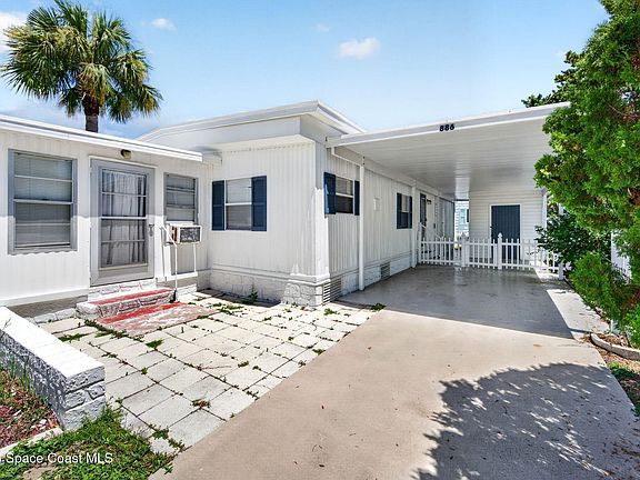 2nd image of 886 Pecan Cir