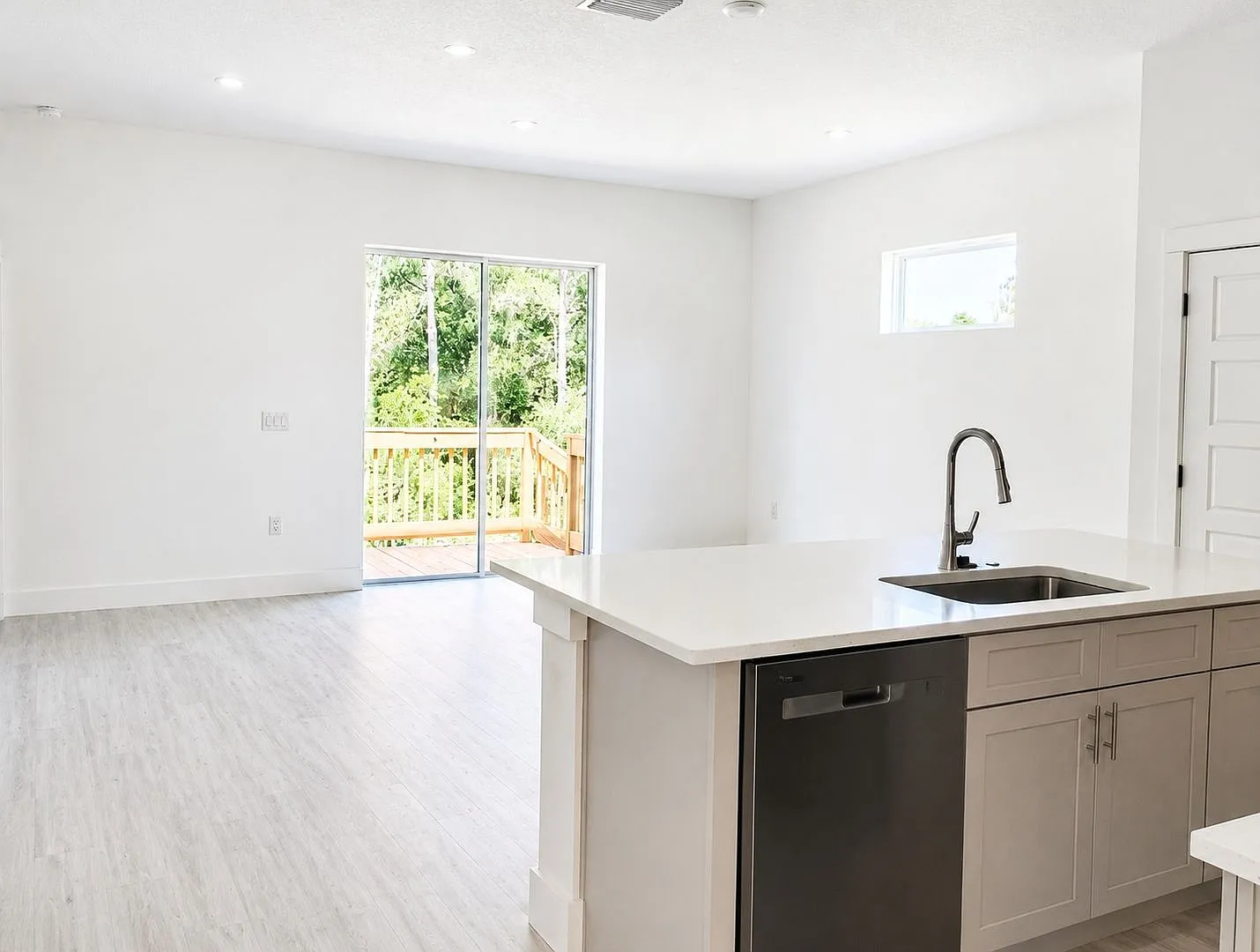 For Rent Brand New 2025 Duplex! — Photo 3