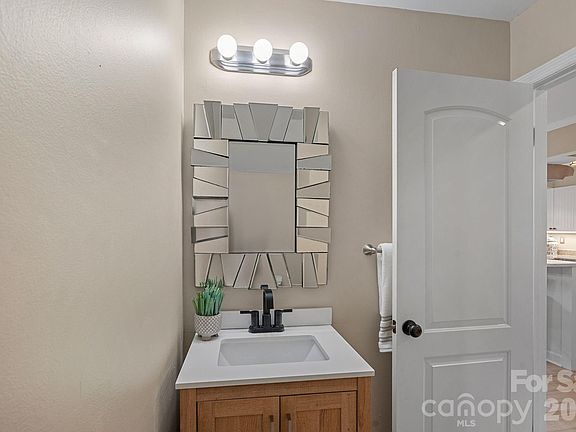 4th image of 3520 Colony Rd APT I