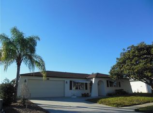 8811 Martinique Ln, Port Richey, FL 34668