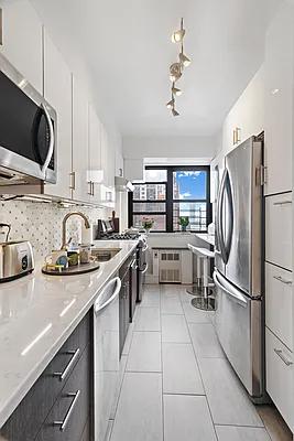 305 East 40th Street #20H in Murray Hill, Manhattan | StreetEasy