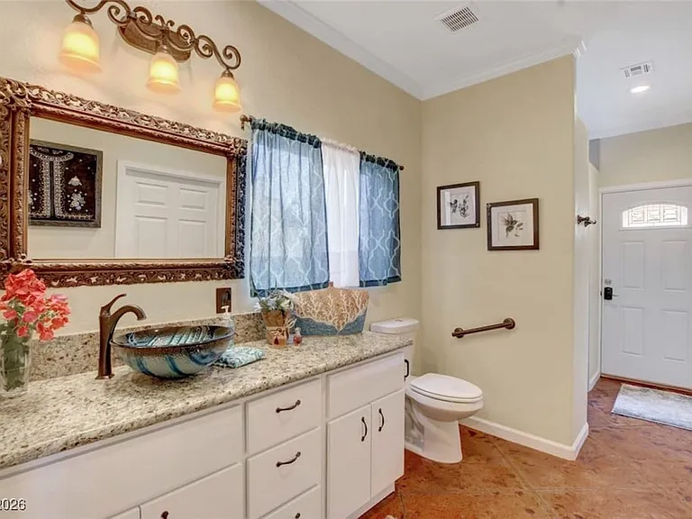 481 Benedict Dr — Photo 12