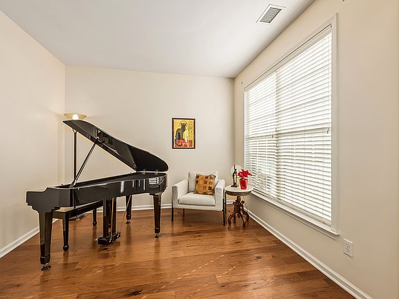 4th image of 2414 Beacon Forest Dr