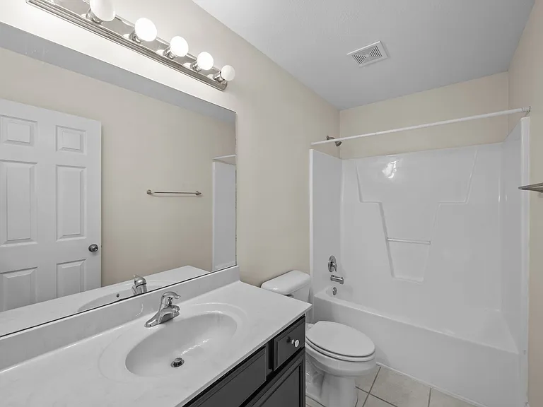 203 Macdonald Blvd — Photo 23