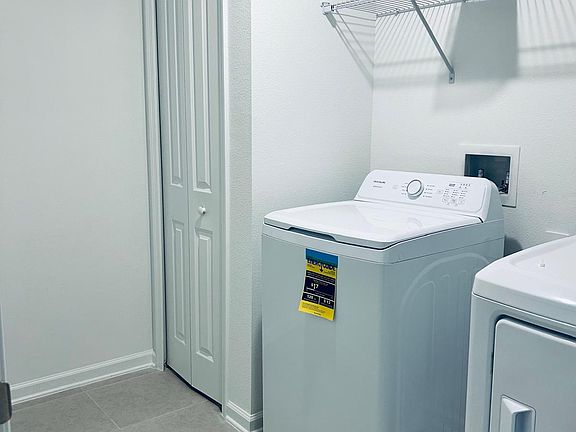 4th image of 5056 Barnet Dr