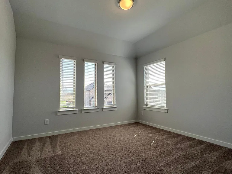 2517 Clearspring Dr — Photo 16