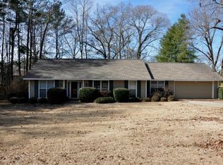 2285 Arrowhead Rd, Alexander City, AL 35010