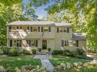 4 Wooster Heights Dr, Ridgefield, CT 06877