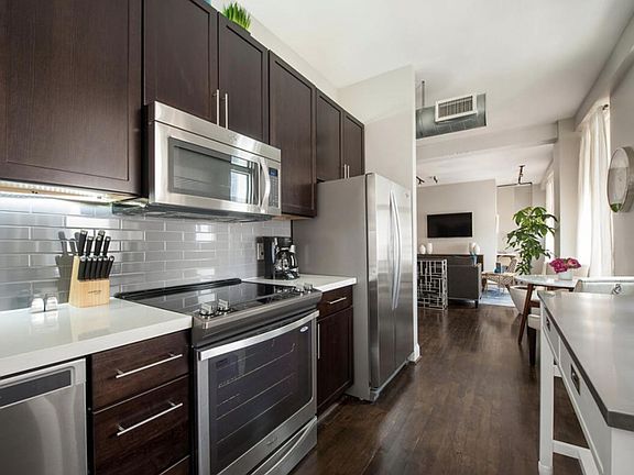 2nd image of 908 Texas Ave #311