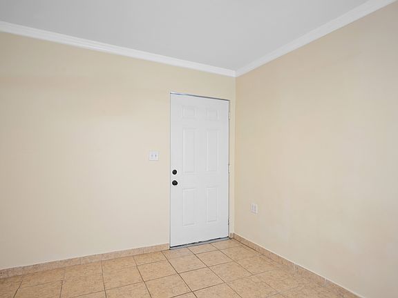 3rd image of 5332 Buchanan St #1/2
