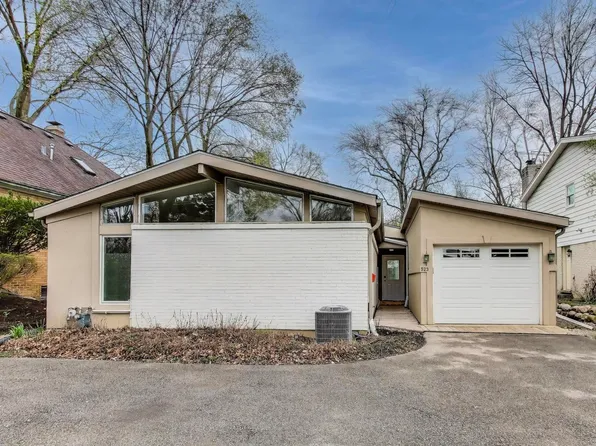 523 Green Bay Rd, Highland Park, IL 60035