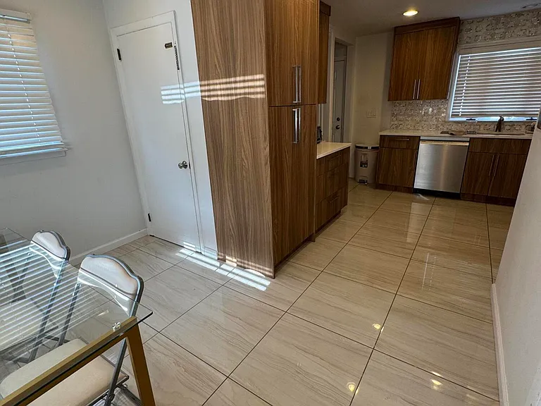 259 Garfield Ave — Photo 4