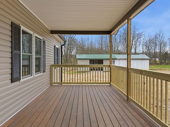 3rd image of 385 Silver Ln