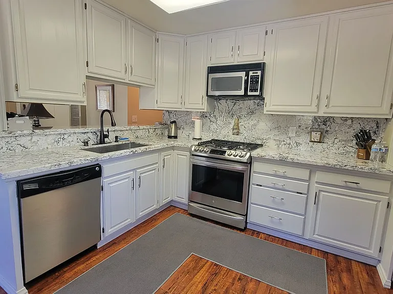 2617 Cedarwood Dr — Photo 5