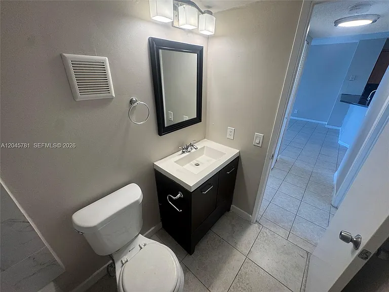 8750 N Sherman Cir #403 — Photo 12