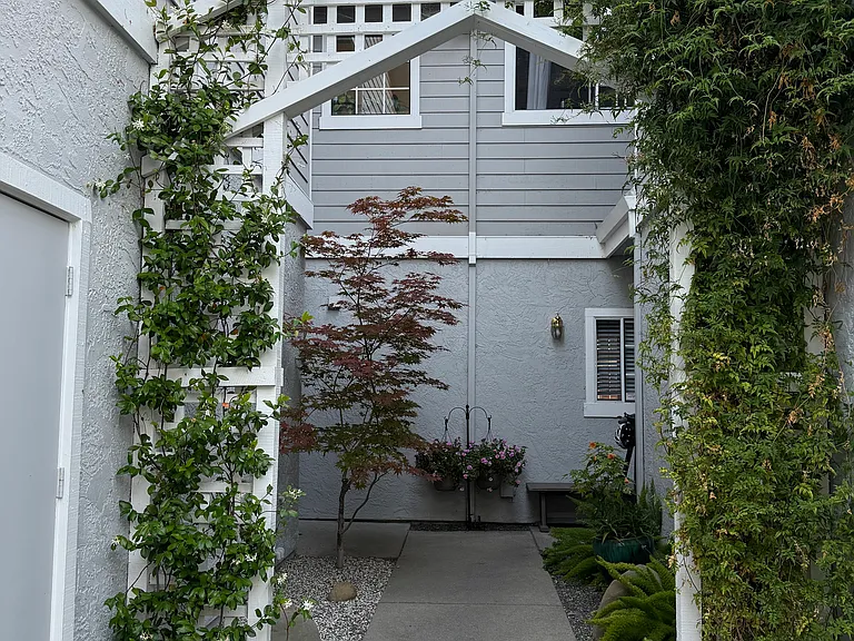 50 Heather Garden Ln — Photo 3