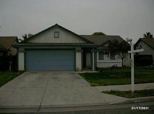 1430 Colombard Dr, Madera, CA 93637