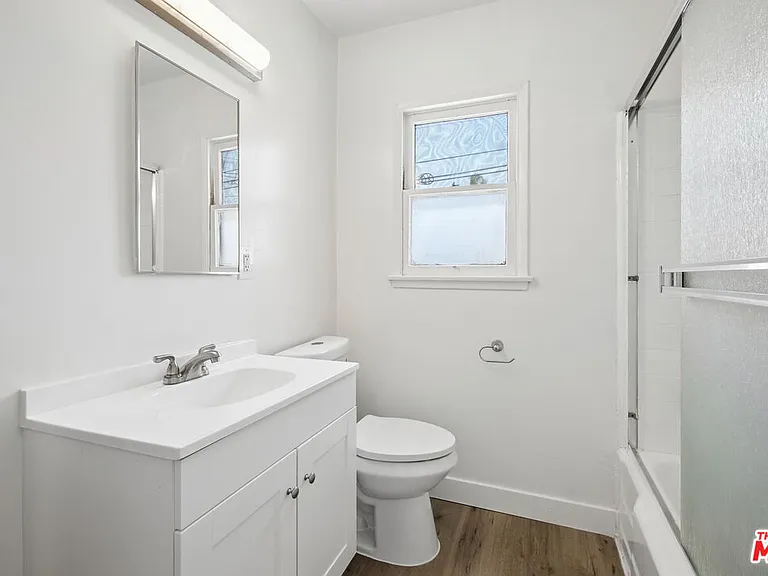 1138 S Sherbourne Dr #3 — Photo 11