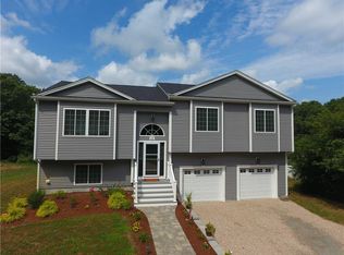 17 Hidden Meadows Dr, Charlestown, RI 02813