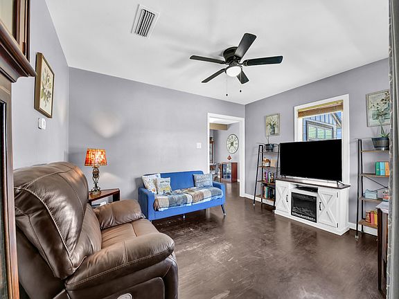 5th image of 309 N Cedar St