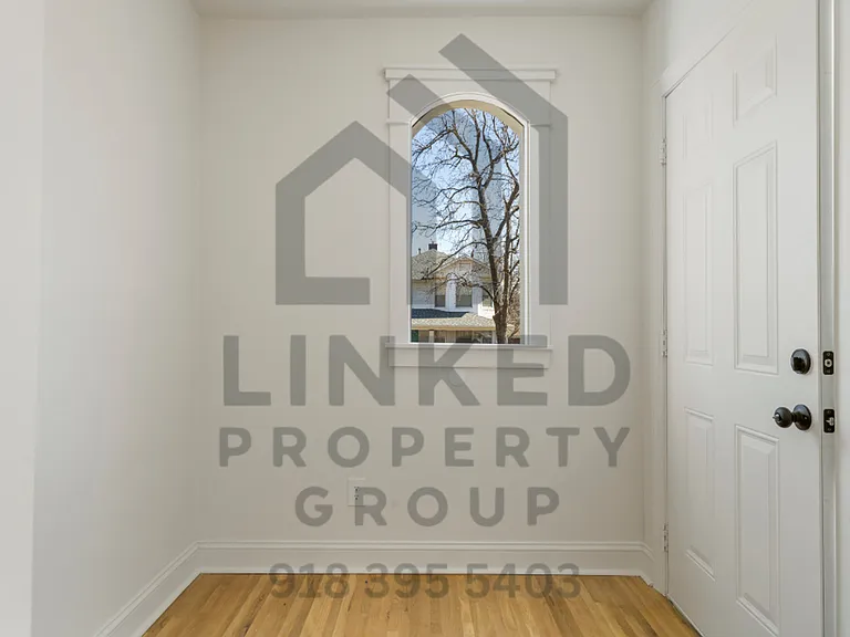 1340 S Florence Ave E — Photo 2