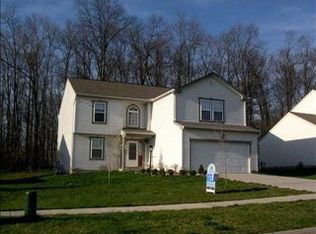 35 Knob Hill Dr, Pataskala, OH 43062