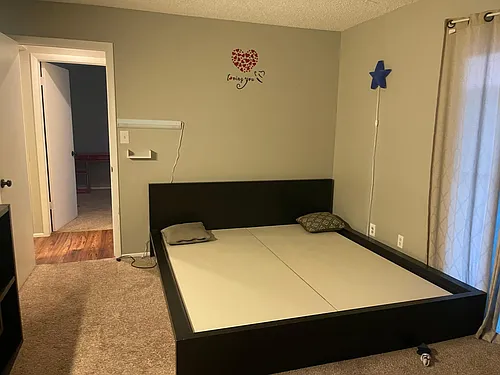 1130 Dexter St Photo 1