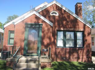 2060 N 5th St, Springfield, IL 62702