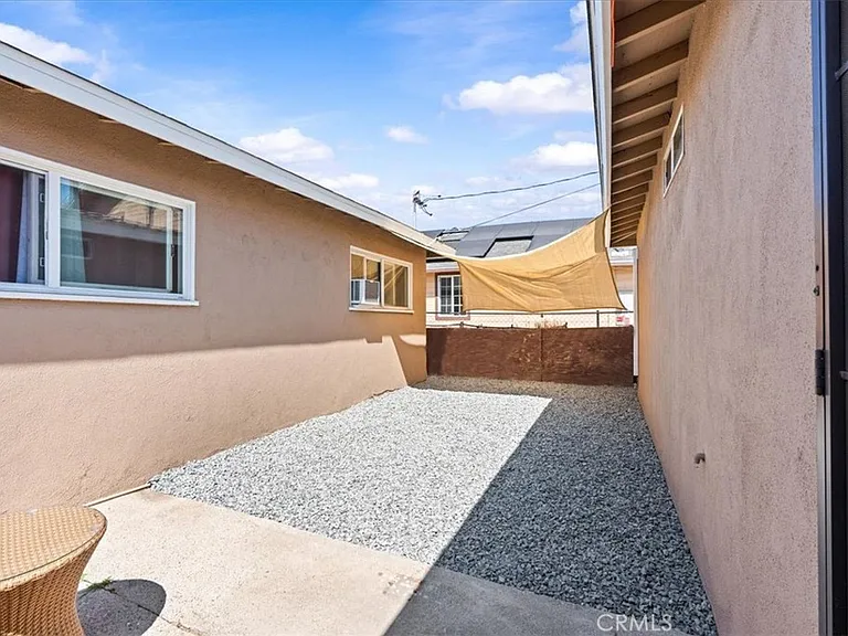 1097 Bonita St — Photo 23