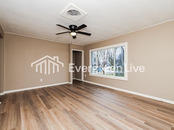 5th image of 2277 Hazelton Ave