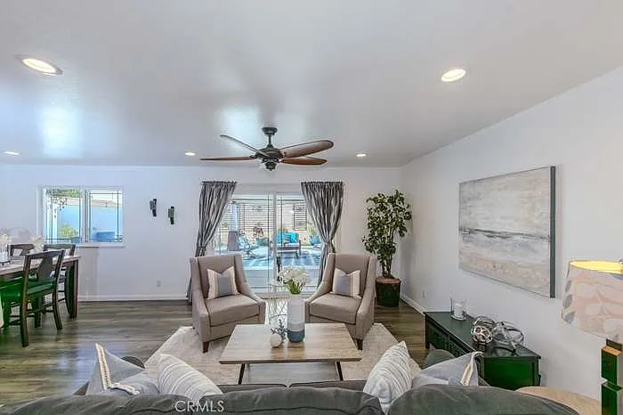 2219 W Coronet Ave — Photo 2