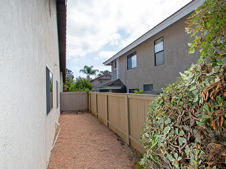 3740 Overpark Rd — Photo 31