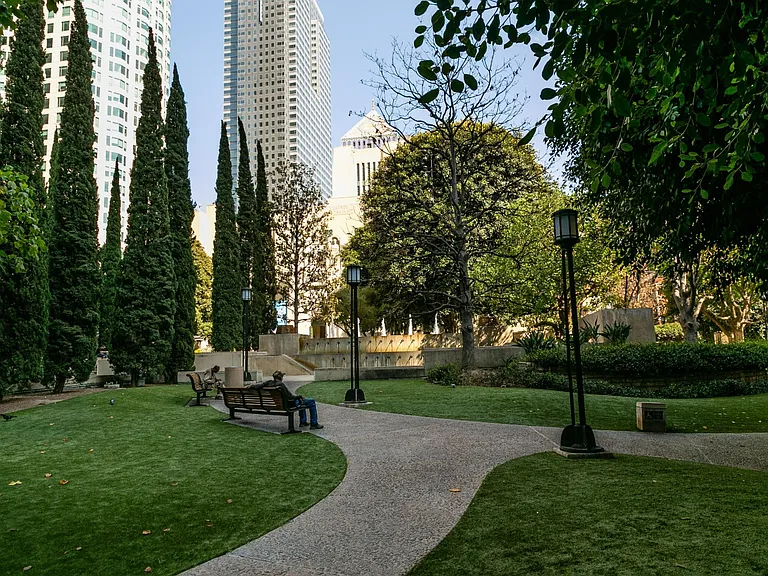 Park Fifth — Photo 37