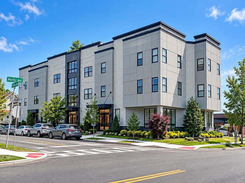 1317 North Ave #204