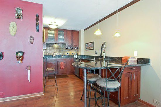 Kitchen Breakfast Bar